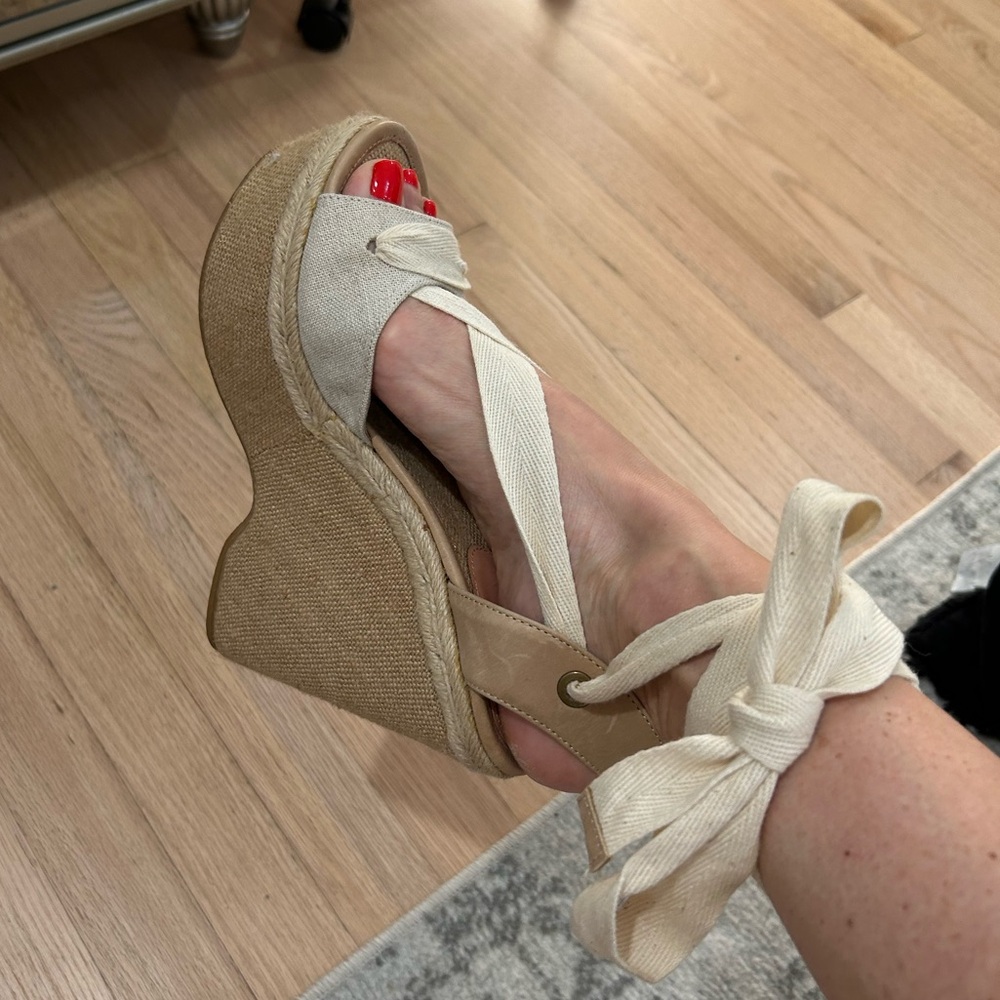 NEW!  Joie Platform Wedges
